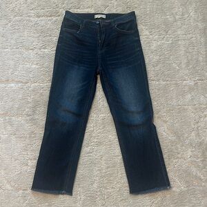 Blue Straight Leg Jeans with Classic Style